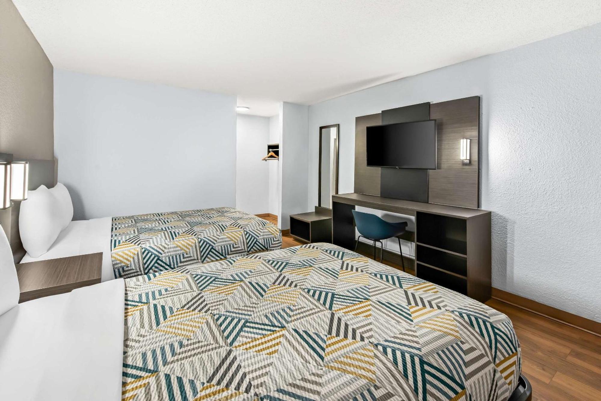 Motel 6 Lester - Philadelphia Airport Eksteriør bilde