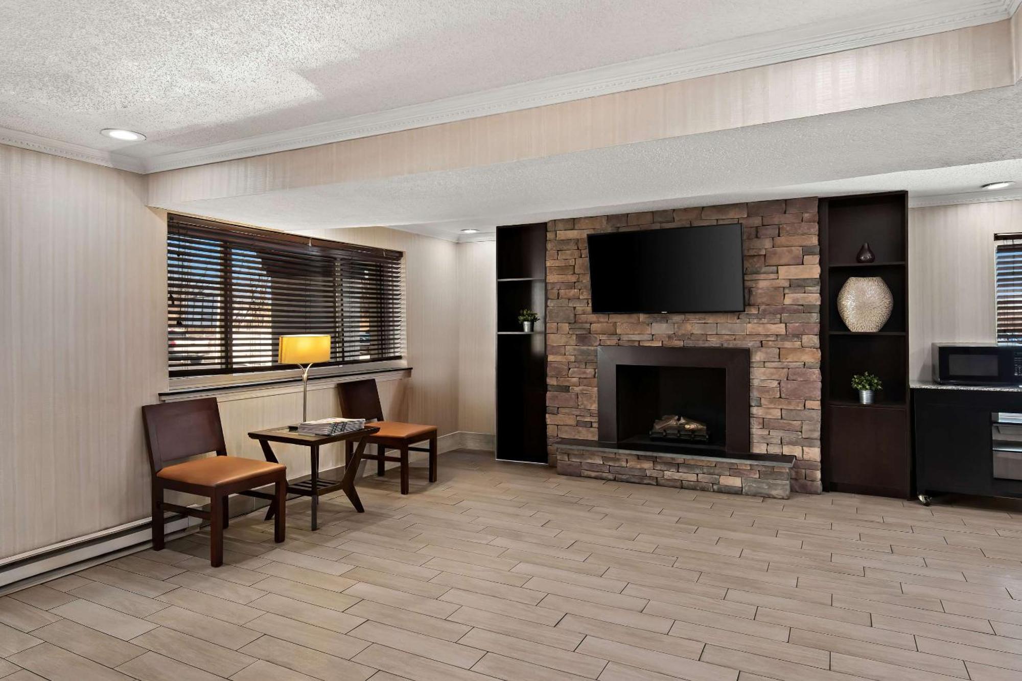 Motel 6 Lester - Philadelphia Airport Eksteriør bilde